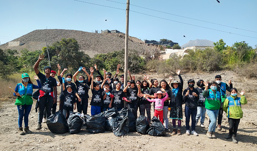 Ruta Ambiental río Lurín: NNAJ´s de las redes infanto juveniles de Lima visitan Cerro Pan de Azúcar.